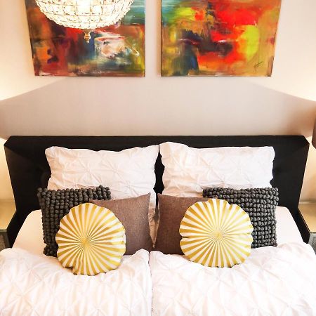 Comfort And Style In City Center With Ensuite Bathroom On Schaafenstrasse Кельн Екстер'єр фото