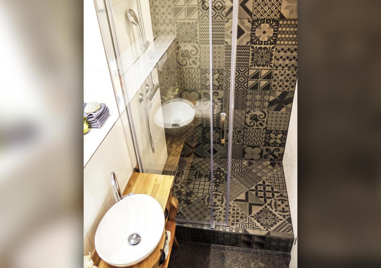 Comfort And Style In City Center With Ensuite Bathroom On Schaafenstrasse Кельн Екстер'єр фото